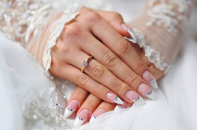 How to Wear Wedding Nails for Bride